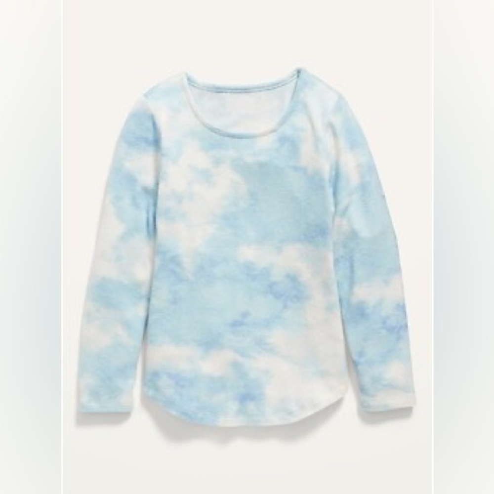 NWT Old Navy Girl’s Light Blue Cloudy Sweatshirt Small